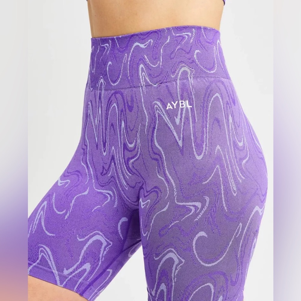 AYBL Velocity Seamless Shorts Purple Size Medium New With Tags